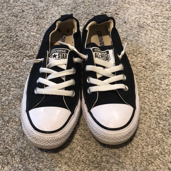 Converse Shoes - Like new- size 6 Black and white converse